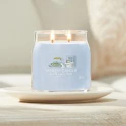 A Calm & Quiet Place, candela in giara media Yankee Candle