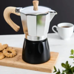 Caffettiera 6 tazze argento e nera in lega di alluminio
