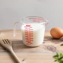 Caraffa graduata 360 ml in plastica Baker Secret