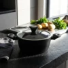 Casseruola antiaderente 24 cm Collection nera con coperchio