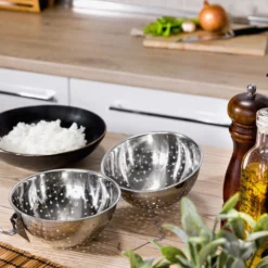 Cuociriso in acciaio con catenella