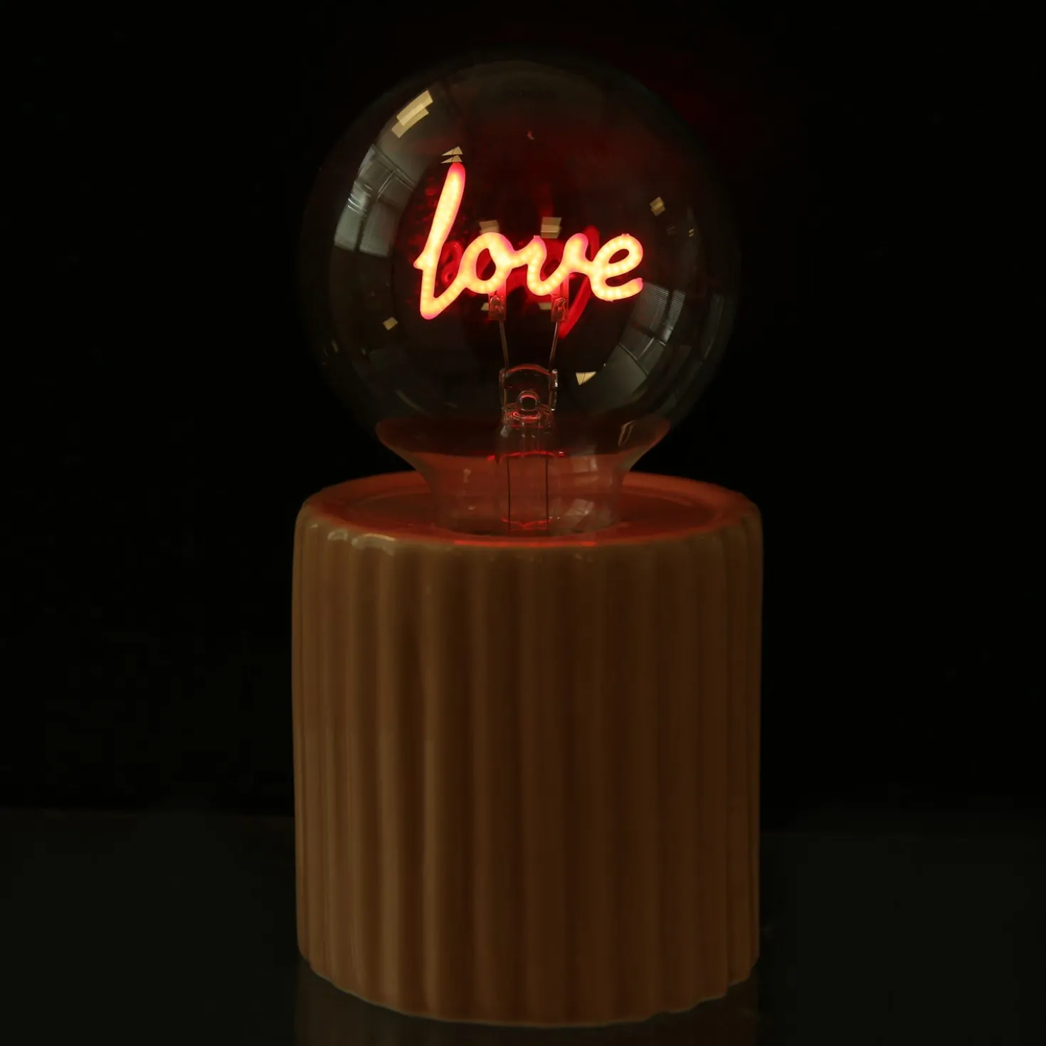 Lampadina decorativa natalizia Love led ricaricabile
