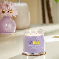 Lemon Lavender, candela in giara media Yankee Candle