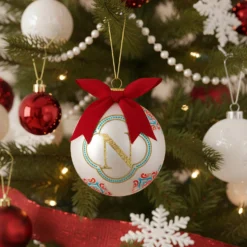 Pallina Natale lettera N bianca 10 cm Royal Garden