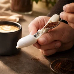 Penna decorativa per cappuccino e dolci bianca