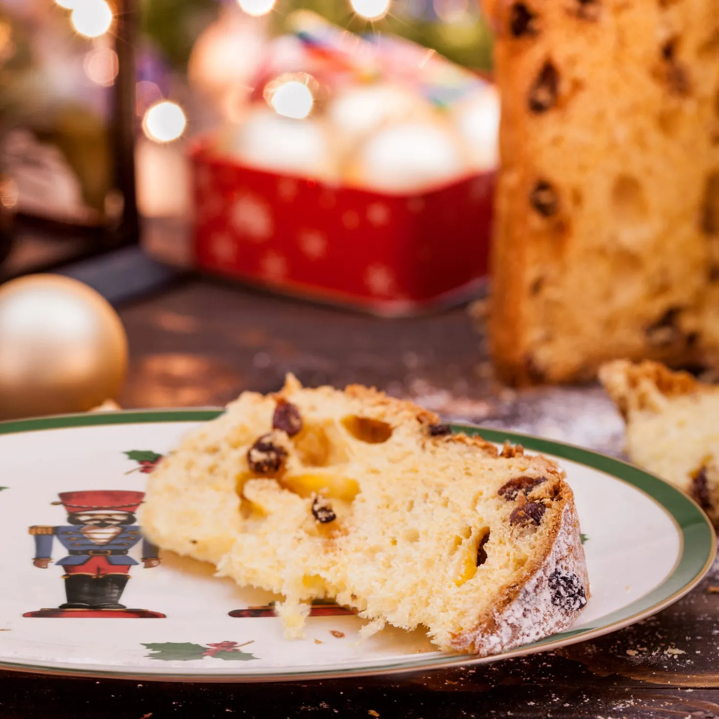 Piatto panettone soldatini in porcellana, 31 cm