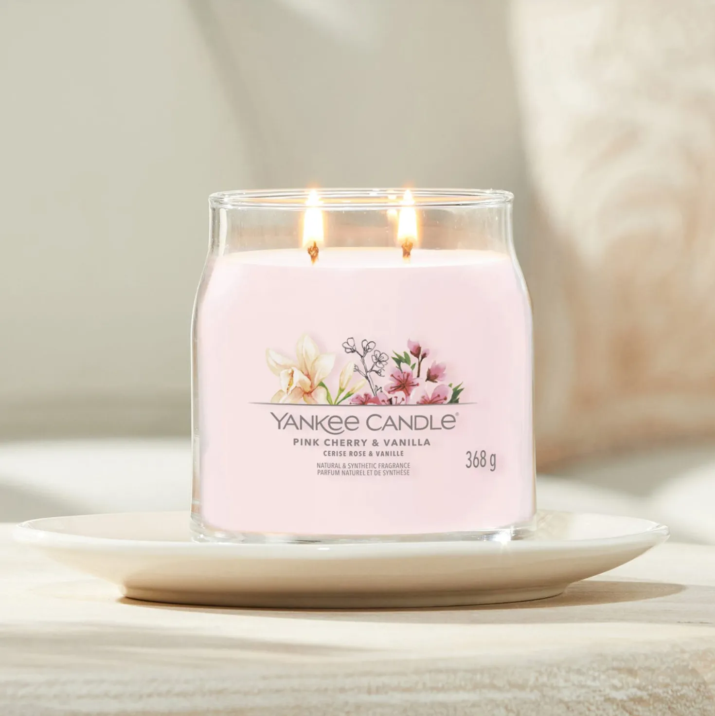 Pink Cherry Vanilla, candela in giara media Yankee Candle