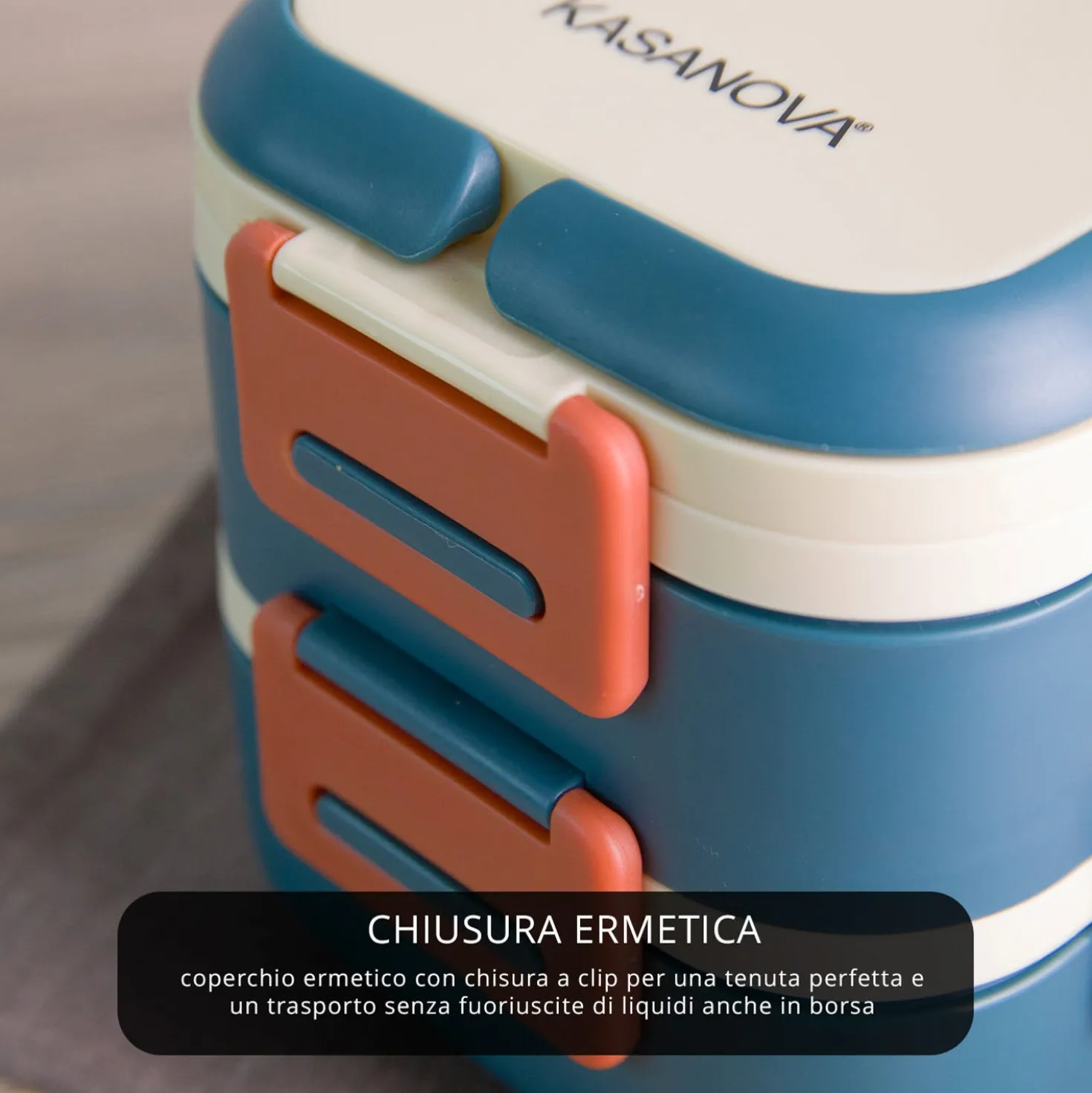 Porta pranzo con 2 scomparti e posate Clicks blu beige