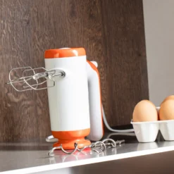 Sbattitore elettrico in plastica e acciaio da 250 Watt, Design Luca Trazzi