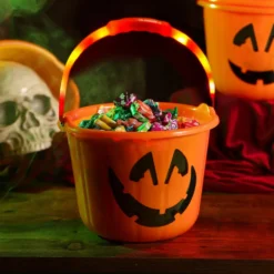 Secchiello zucca Halloween con LED 22x17 cm