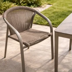 Sedia da giardino con braccioli Emperia marrone