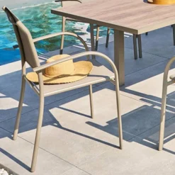 Sedia da giardino con braccioli Piazza caffè