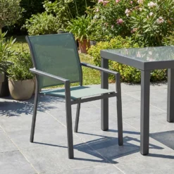 Sedia giardino con braccioli verde oliva Essentia