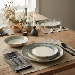 Servizio 18 piatti ceramica bordo blu Caelis
