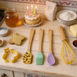 Set 4 accessori pasticceria silicone con formina ape