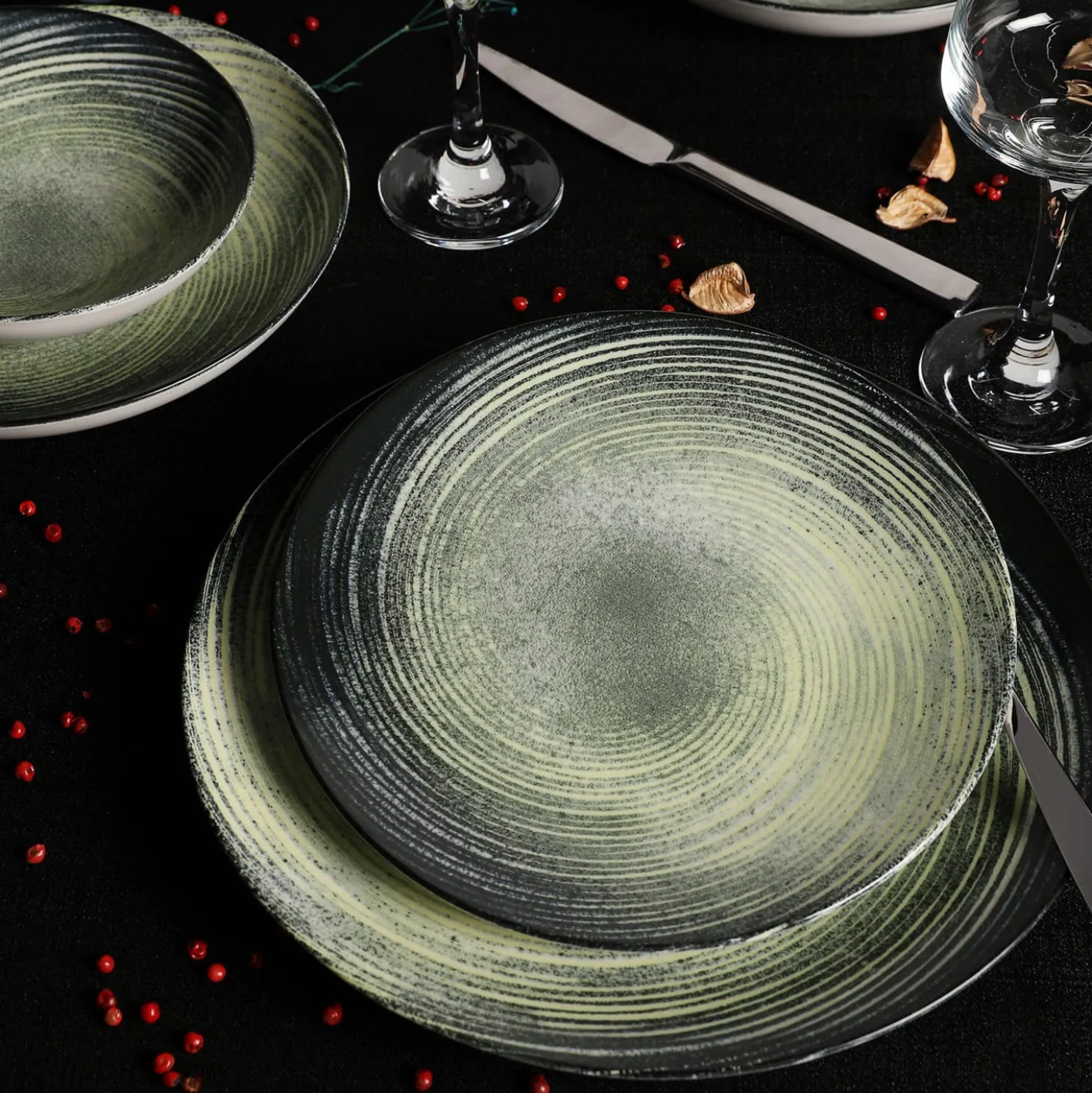 Set 24 piatti Eclissi