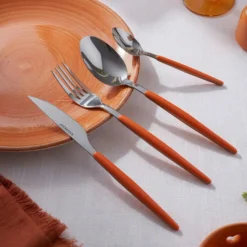 Set 16 posate acciaio inox manico arancione Marea
