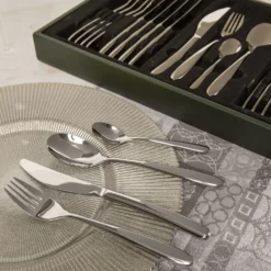 Set posate Omega da 24 pezzi, in acciaio inox