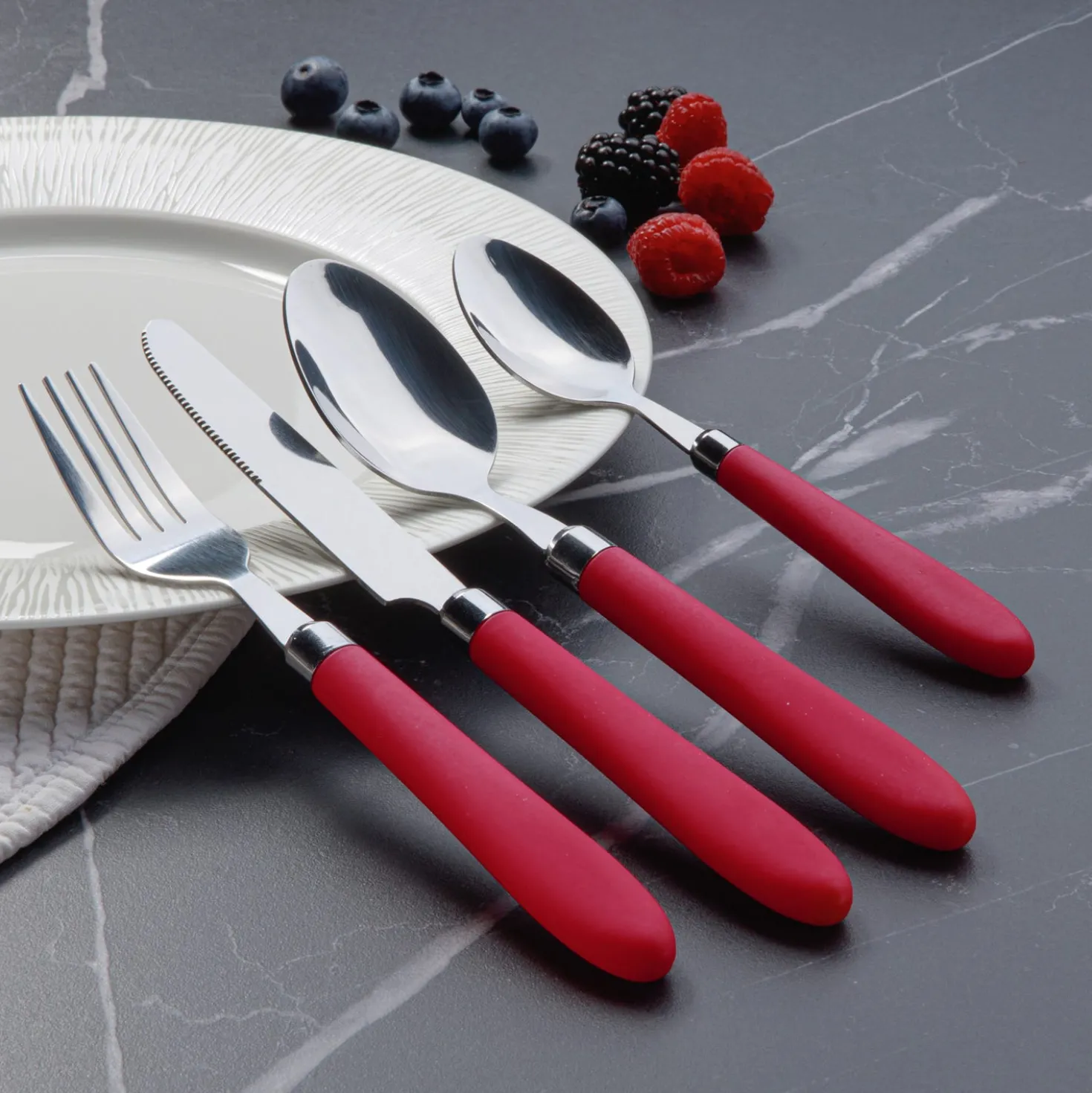 Set 24 posate Smooth in acciaio inox con manico magenta