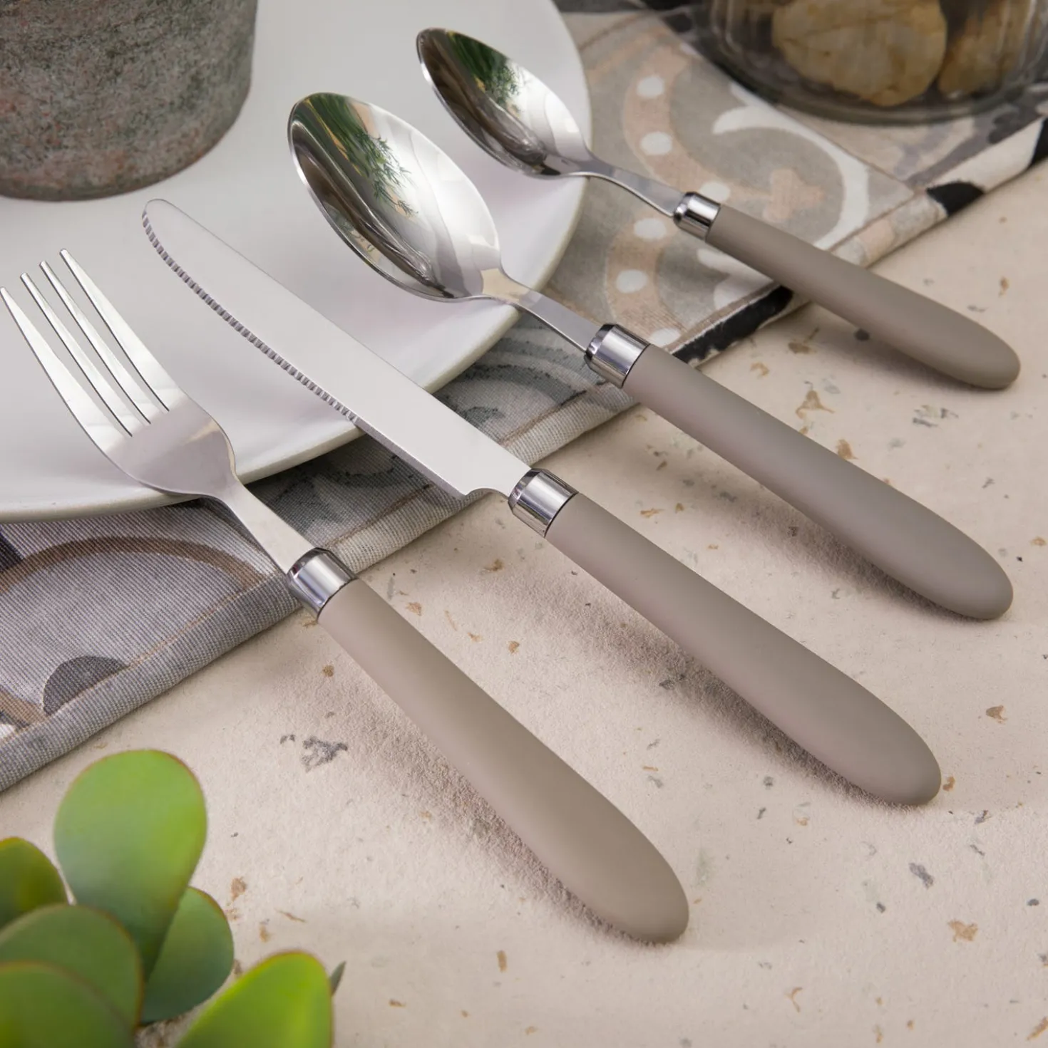 Set posate Smooth tortora in acciaio inox, da 24 pezzi