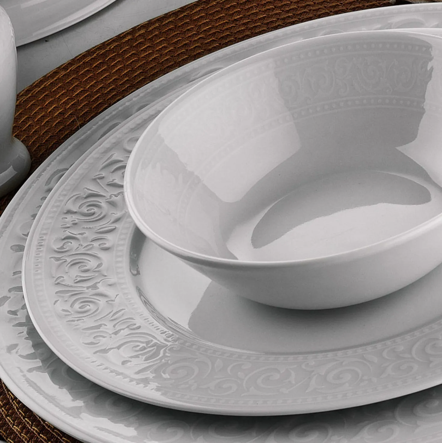 Set tavola bianco bordo decorato 24 pezzi in porcellana