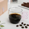 Tazzina caffè lettera B rosa in vetro borosilicato, 150 ml