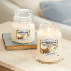 Vanilla Frosting, candela in giara media Yankee Candle