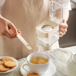 Zuccheriera in vetro 300 ml con cucchiaino bianco